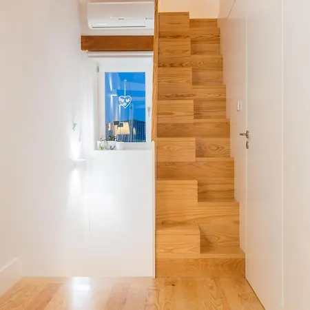 Apartment Home In Porto - Cozy 2Br Duplex By Lovelystay