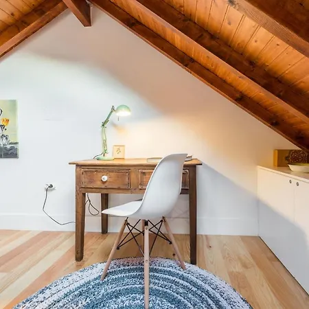 Home In Porto - Cozy 2Br Duplex By Lovelystay * Porto
