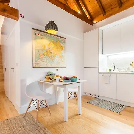 Апартаменты Home In Porto - Cozy 2Br Duplex By Lovelystay *