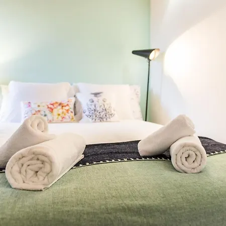 Home In Porto - Cozy 2Br Duplex By Lovelystay