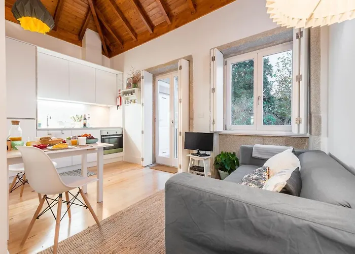 In - Cozy 2br Duplex By Lovelystay